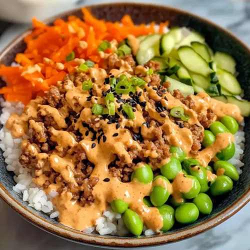 Gemüse-Reis-Schalen mit Pute