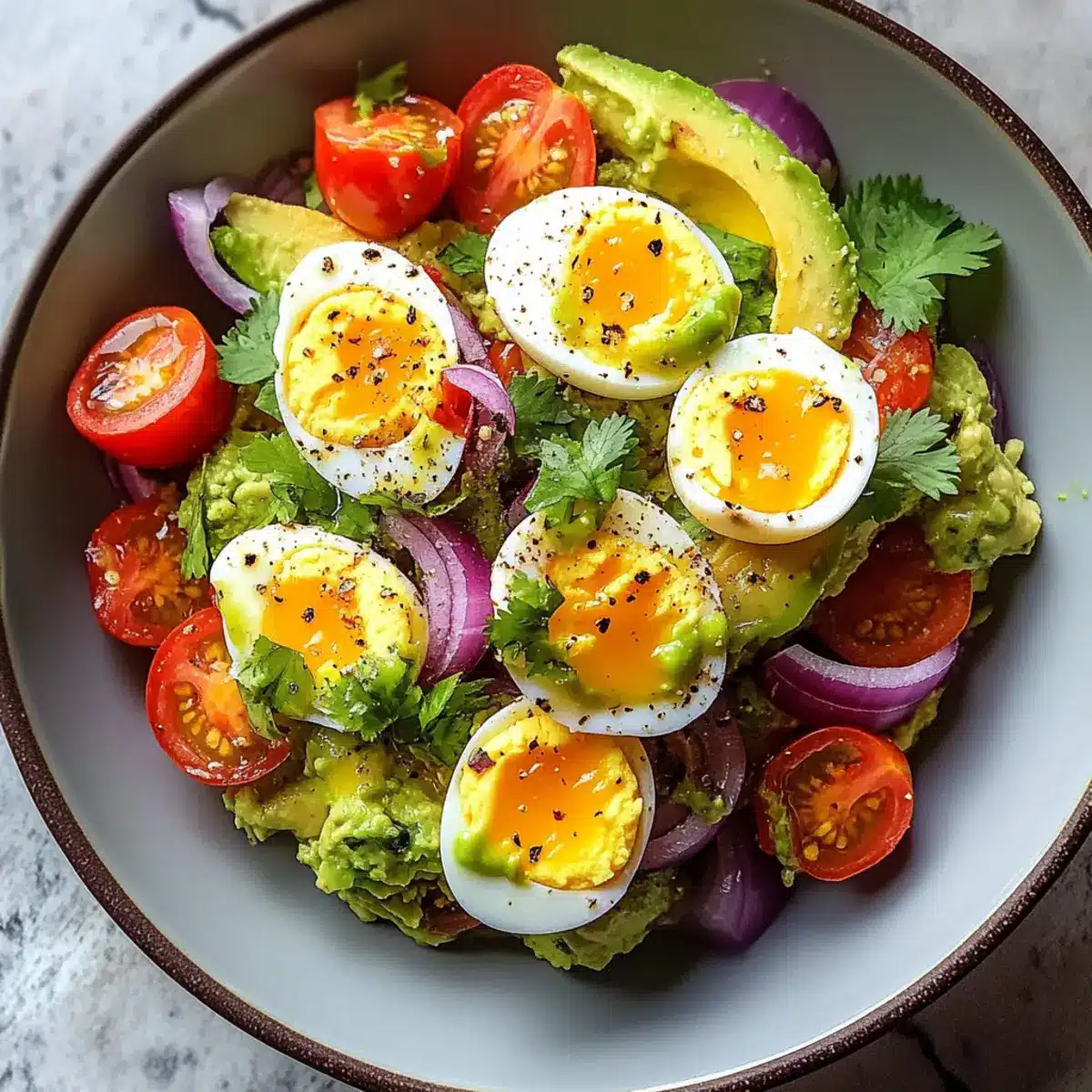 Eiersalat mit Avocado
